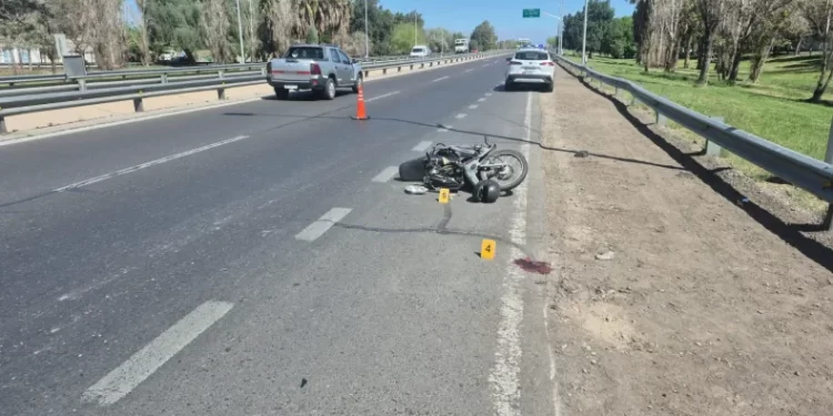 Mujer terminó herida tras chocar en plena Circunvalación