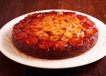 Bizcochuelo invertido de banana