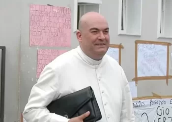 Internaron al padre Rómulo Cámpora tras sufrir arritmia e insuficiencia cardíaca