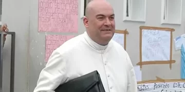Internaron al padre Rómulo Cámpora tras sufrir arritmia e insuficiencia cardíaca