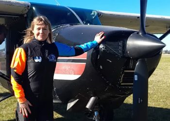 Una mujer murió durante un salto en paracaídas