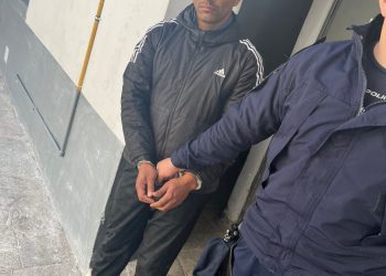 Detuvieron a un hombre por acosar a su expareja y resistirse a la Policía