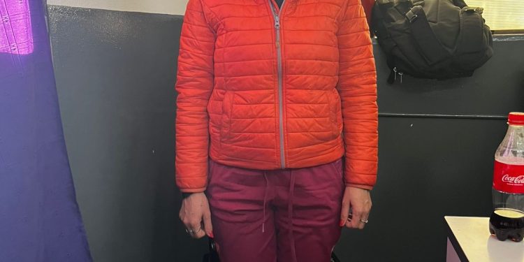 Mujer recibió 4 meses de prisión por agredir a una docente