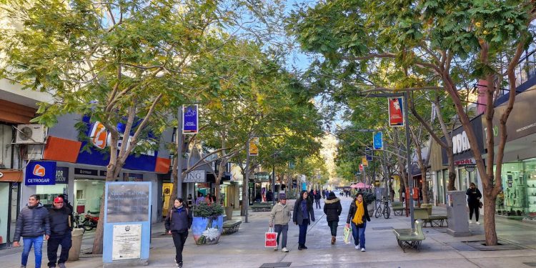 El comercio sanjuanino funcionará con normalidad durante el Día del Maestro