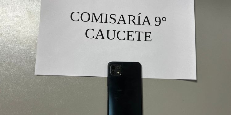 Violento asalto en Caucete: robaron un celular a punta de cuchillo