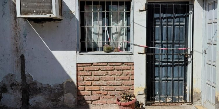 Fue a visitar su padre y lo encontró muerto