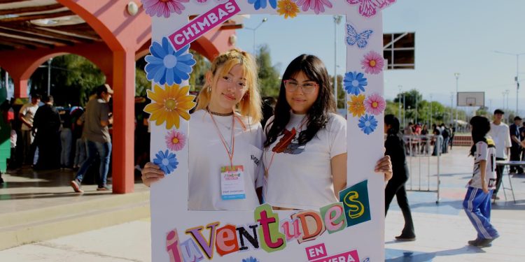 Juventudes en Primavera debutó con un éxito arrollador en el Parque de Chimbas