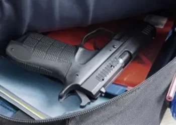 Alarma en un colegio sanjuanino: un niño llevó un arma