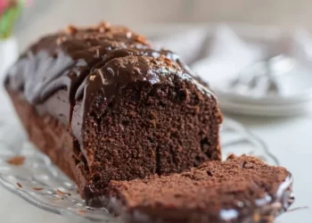 Cómo preparar budín de café y chocolate casero