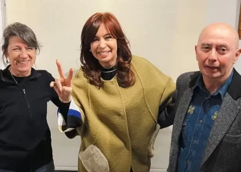 El Indio Solari visitó a Cristina Kirchner en su casa en Constitución