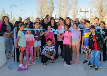 Chimbas sumó una moderna plaza con forestación, luminarias y espacios recreativos