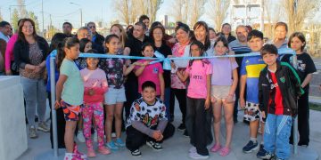 Chimbas sumó una moderna plaza con forestación, luminarias y espacios recreativos