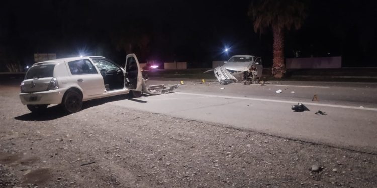 Choque frontal en la Ruta 20 dejó tres hospitalizados en 9 de Julio