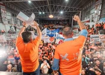 El Frente “Por San Juan” presentó a sus candidatos en un multitudinario acto