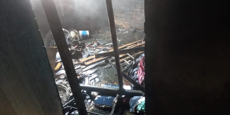 Una estufa eléctrica provocó un incendio en 25 de Mayo y la dueña quedó sin nada