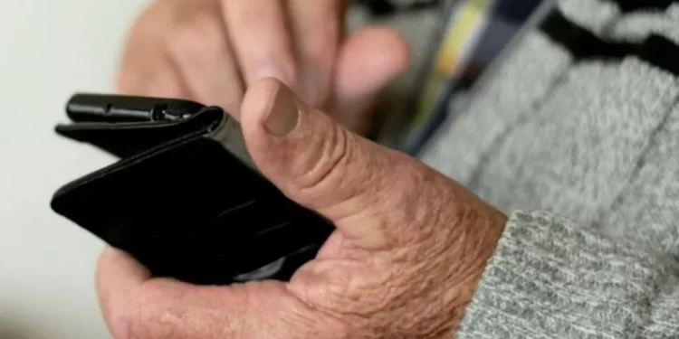 Un jubilado cayó en un nuevo “cuento del tío” y le robaron más de dos millones de pesos