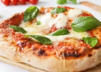 Cómo preparar una pizza napolitana irresistible