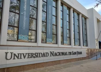 Los artistas que van a subir al escenario del FestiJoven 2025