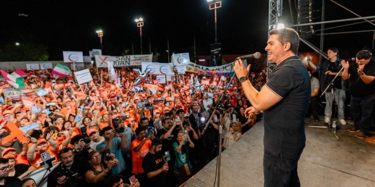 X San Juan cerró su campaña con un multitudinario acto en el Club Trinidad