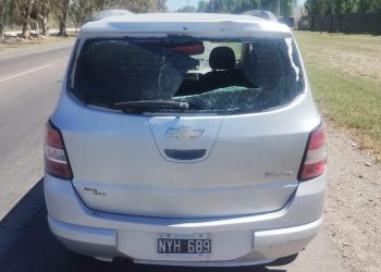 Ruta 20: un ciclista sufrió fuertes golpes tras chocar contra un vehículo estacionado