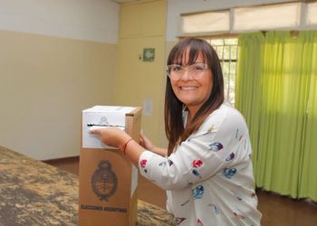 La intendenta Daniela Rodríguez votó en Chimbas y llamó a participar con esperanza y compromiso