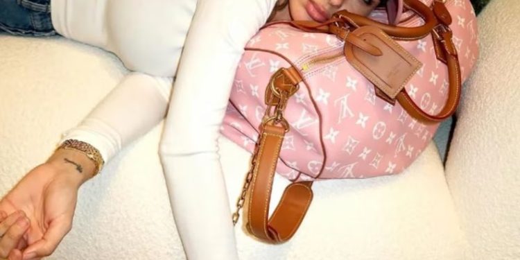 La China Suárez presumió del costoso regalo que Mauro Icardi mandó a hacer para ella