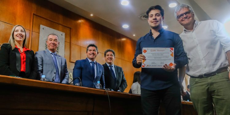 Orrego presidió la entrega del Premio Domingo Faustino Sarmiento de Ciencia e Innovación 2025