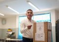 Fabián Gramajo votó acompañado por sus hijas en Chimbas