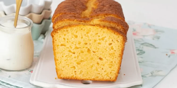 El secreto para cocinar el bizcocho de yogur más esponjoso de la repostería