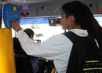 Docentes rurales de Caucete reclaman ajuste en los horarios del colectivo a Bermejo