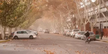 Miércoles con lluvia y fuerte viento sur