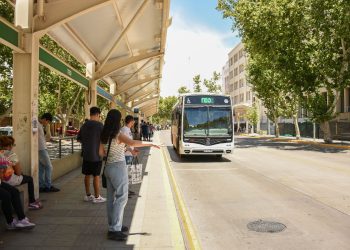 Horror en pleno microcentro: investigan un abuso sexual dentro de un colectivo