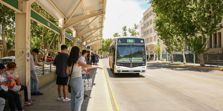 Horror en pleno microcentro: investigan un abuso sexual dentro de un colectivo