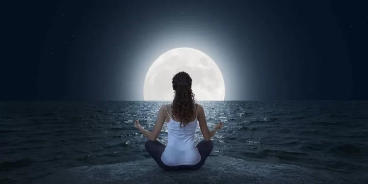 Los signos más favorecidos por la luna llena de octubre