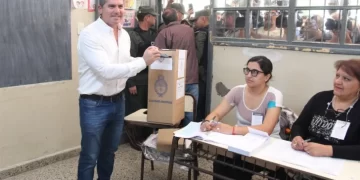 Marcelo Orrego votó y destacó el valor de la familia y la democracia