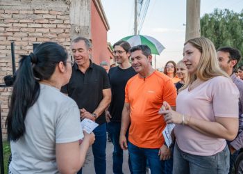 Marcelo Orrego caminó Pocito junto a los candidatos del Frente XSanJuan