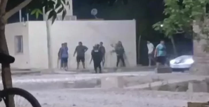 Un niño murió de un balazo en el medio de una pelea y hay siete detenidos