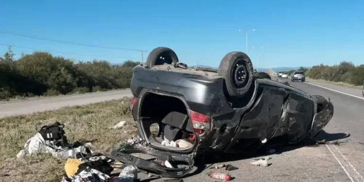 Volvían de ver a Gimnasia y volcaron: murieron un bebé y un adolescente