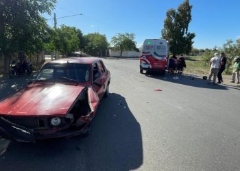 Caucete: una menor resultó gravemente herida tras chocar en moto contra un auto