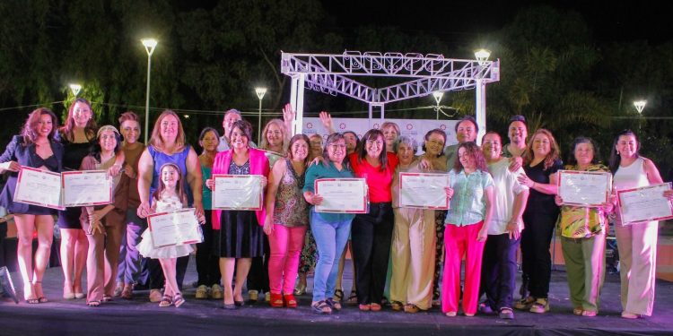 Chimbas celebró un histórico cierre de talleres y diplomaturas en su Escuela de Oficios