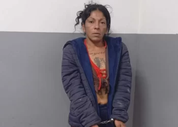 Mujer atacó a una vecina y a su hija con un hierro