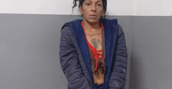 Mujer atacó a una vecina y a su hija con un hierro