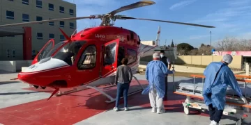 Operativo sanitario aéreo en Jáchal: trasladaron de urgencia a una mujer con grave complicación renal