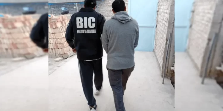 Detienen a un hombre acusado de múltiples arrebatos