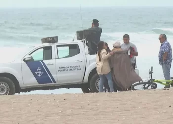 Continúa la búsqueda del adolescente sanjuanino arrastrado por el mar en La Serena