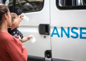 AUH: ANSES confirmó aumento, fechas de cobro y quiénes dejarán de percibir la asignación