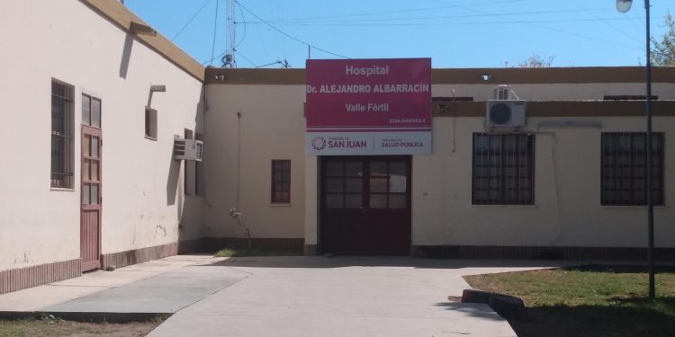 Intoxicación alimentaria en Valle Fértil: siete alumnos internados tras comer empanadas