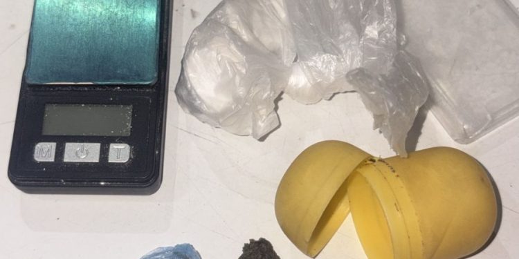 Incautan droga y detienen a un hombre en el Barrio Pie de Palo