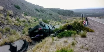 Una familia sanjuanina volcó en Ruta 40