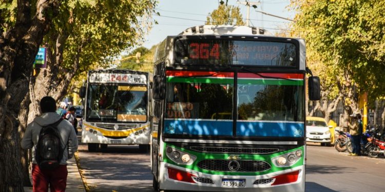 Modifican el recorrido de la línea 364 para mejorar el acceso en La Majadita